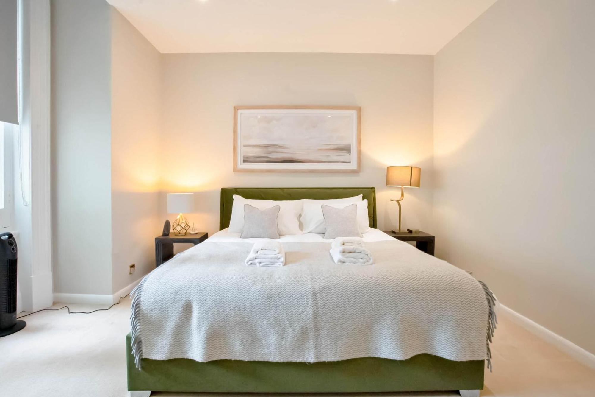 Primrose Hill Park Apartment London Room photo