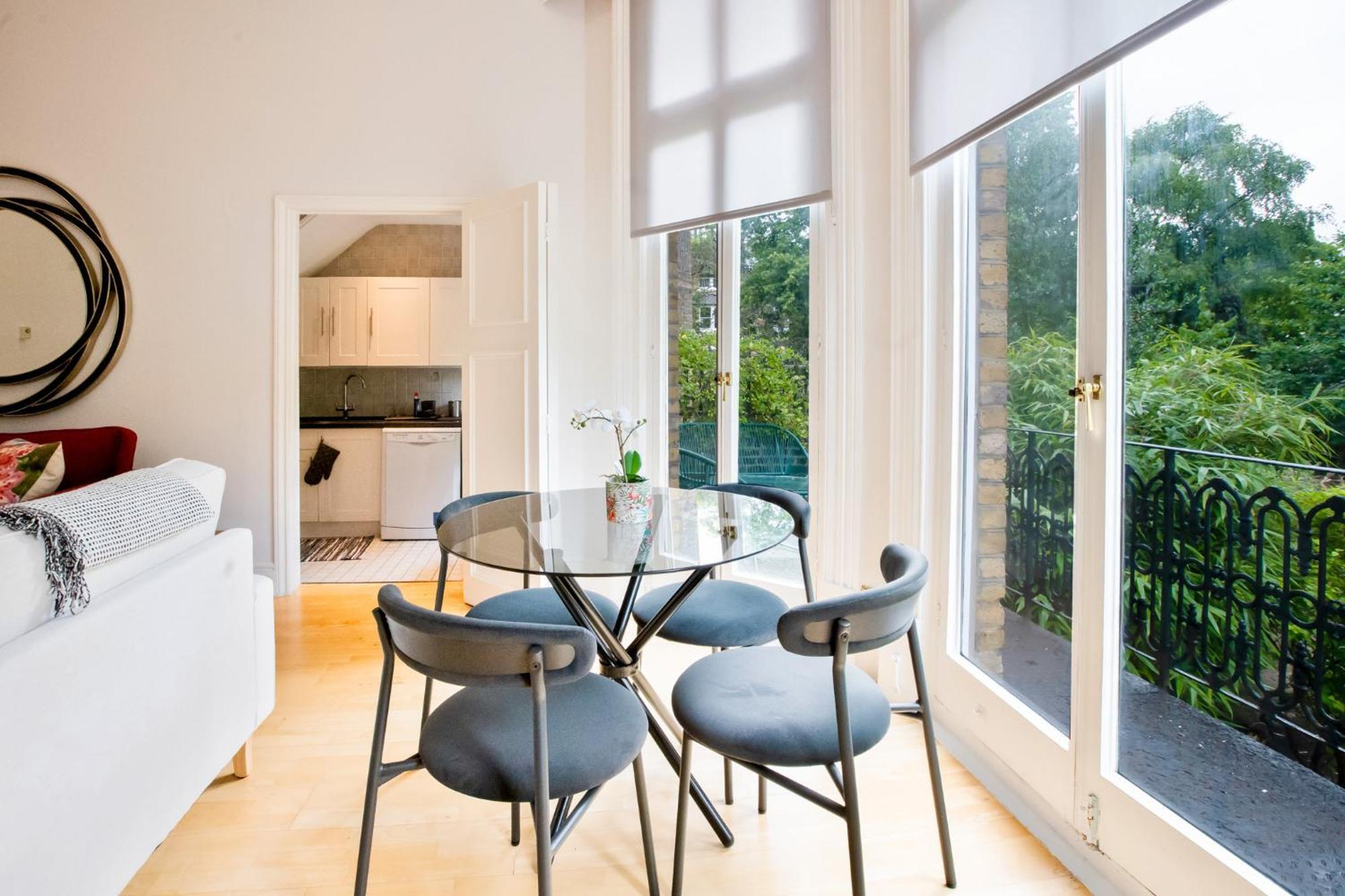 Primrose Hill Park Apartment London Room photo